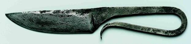 Гарда и больстер в чем разница. art29 10. Гарда и больстер в чем разница фото. Гарда и больстер в чем разница-art29 10. картинка Гарда и больстер в чем разница. картинка art29 10. Гарда, гарда, гарда. извините, но отсутствие строгой терминологии убивает профессионализм вопроса. То рукоять называем "ручкой" или "рукояткой", то крестовину, больстер, пальцевые упоры — "гардой". Я не в наезде, думаю, главное чтобы понимали, о чём идёт речь. Но для таких обзоров всё-таки желательно придерживаться общепринятой и устоявшейся терминологии.Показать полностью. Упорное употребление слова "сексуальный" в значении слова "сексапильный" журналистами уже убило разницу даже в проф.кругах (психология), а она есть и значительная. Если мы не будем называть вещи и детали вещей своими именами — то же самое произойдёт и с ножами. "Гарда" в значении "любое приспособление для защиты руки на клинковом оружии" уже прочно осела в словарях и на ножевых форумах. Уберите из обзора фото, оставьте только описание ("S-образное перекрестие гарды") — что получится?